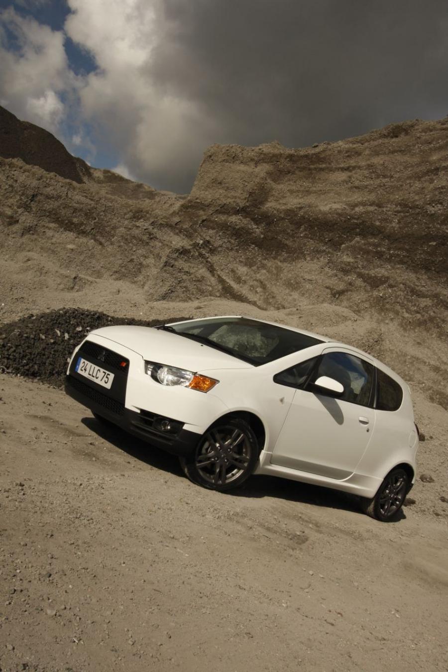  Mitsubishi Colt Ralliart 2009 года  (фото 19 из 60)